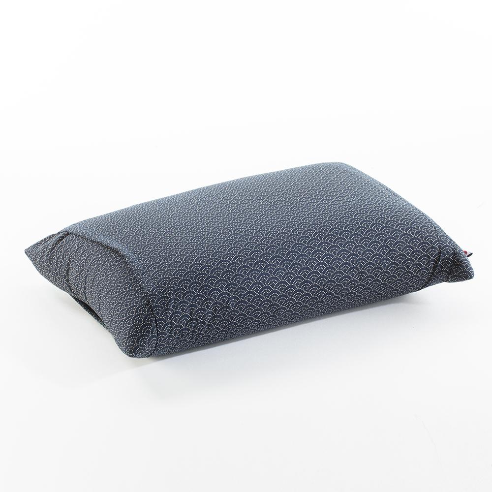 J-Life Seikai Ha Navy Buckwheat Hull Pillow_Pillows & Shams