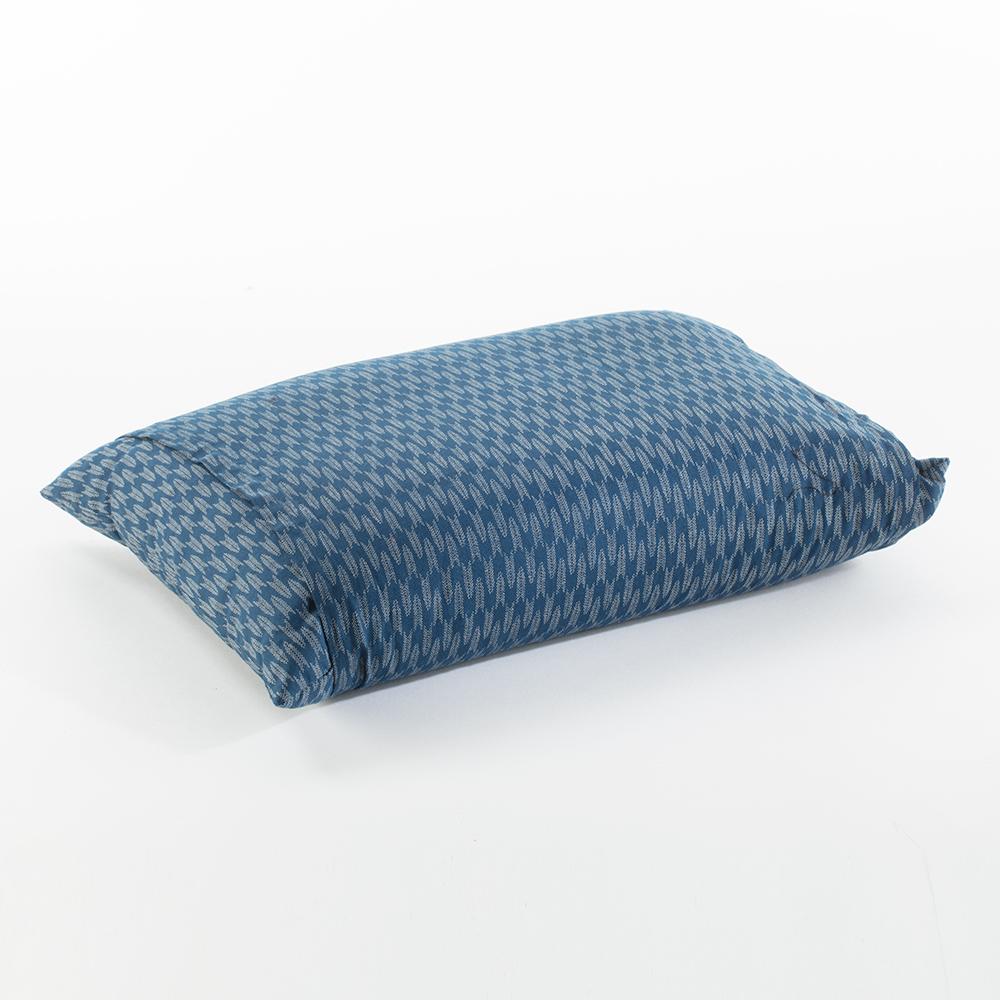 J-Life Ya Gasuri Light Blue Buckwheat Hull Pillow_Pillows & Shams
