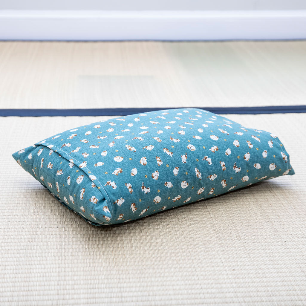 J-Life Koneko Blue Buckwheat Hull Pillow