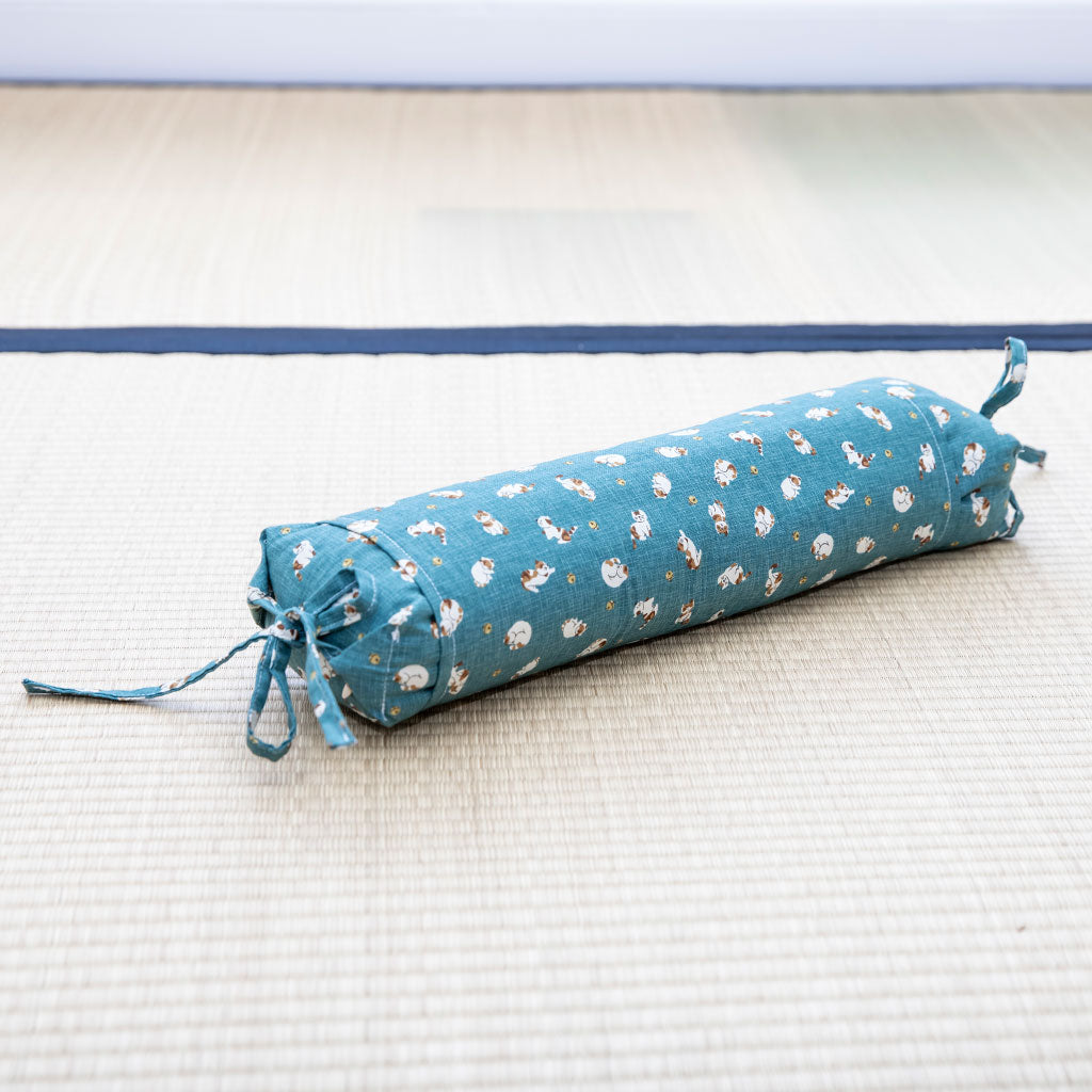 J-Life Koneko Blue Buckwheat Hull Pillow