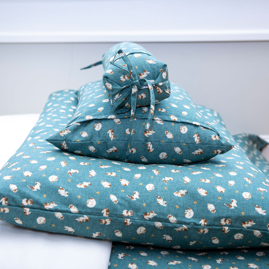 J-Life Koneko Blue Buckwheat Hull Pillow