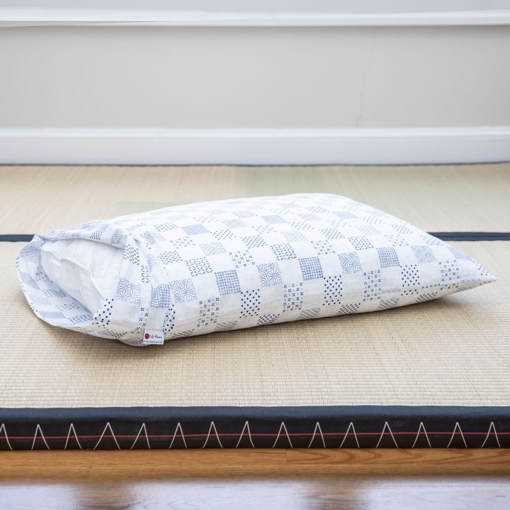 J-Life Igo White Pillowcase