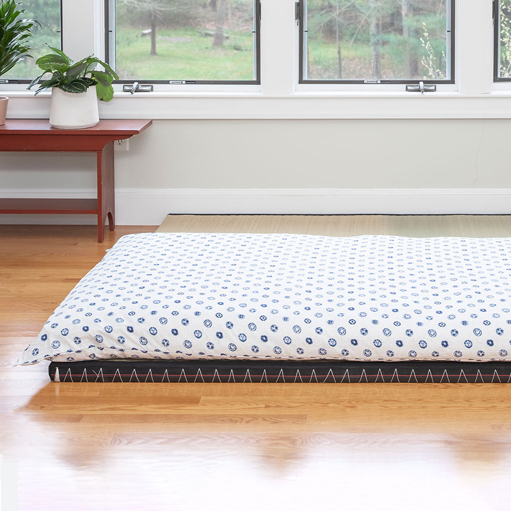 J-Life Shikifuton with Dandelion White Removable Cover