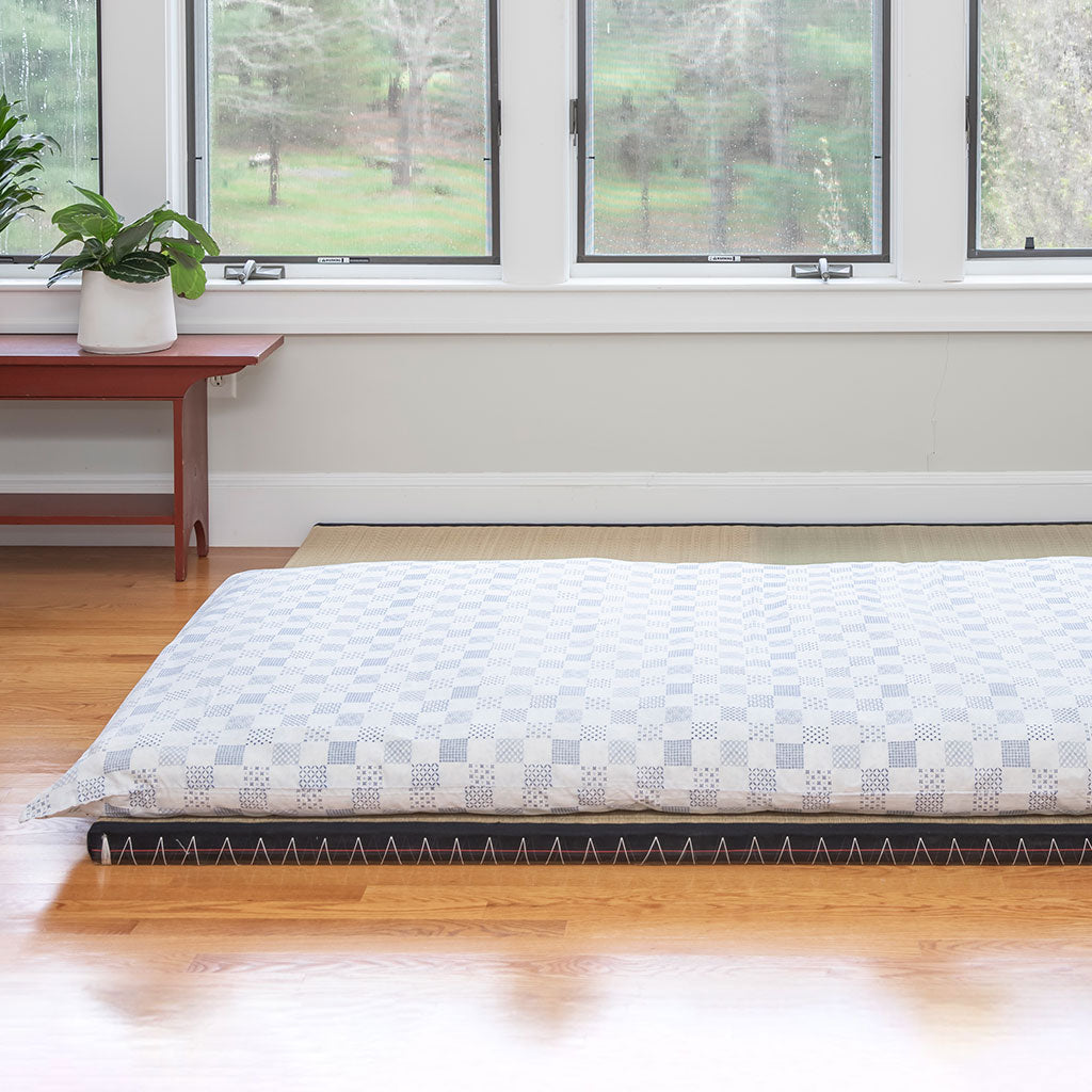 J-Life Shikifuton with Igo White Removable Cover