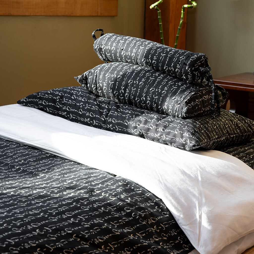 Bedding Bundle: Kanji Black