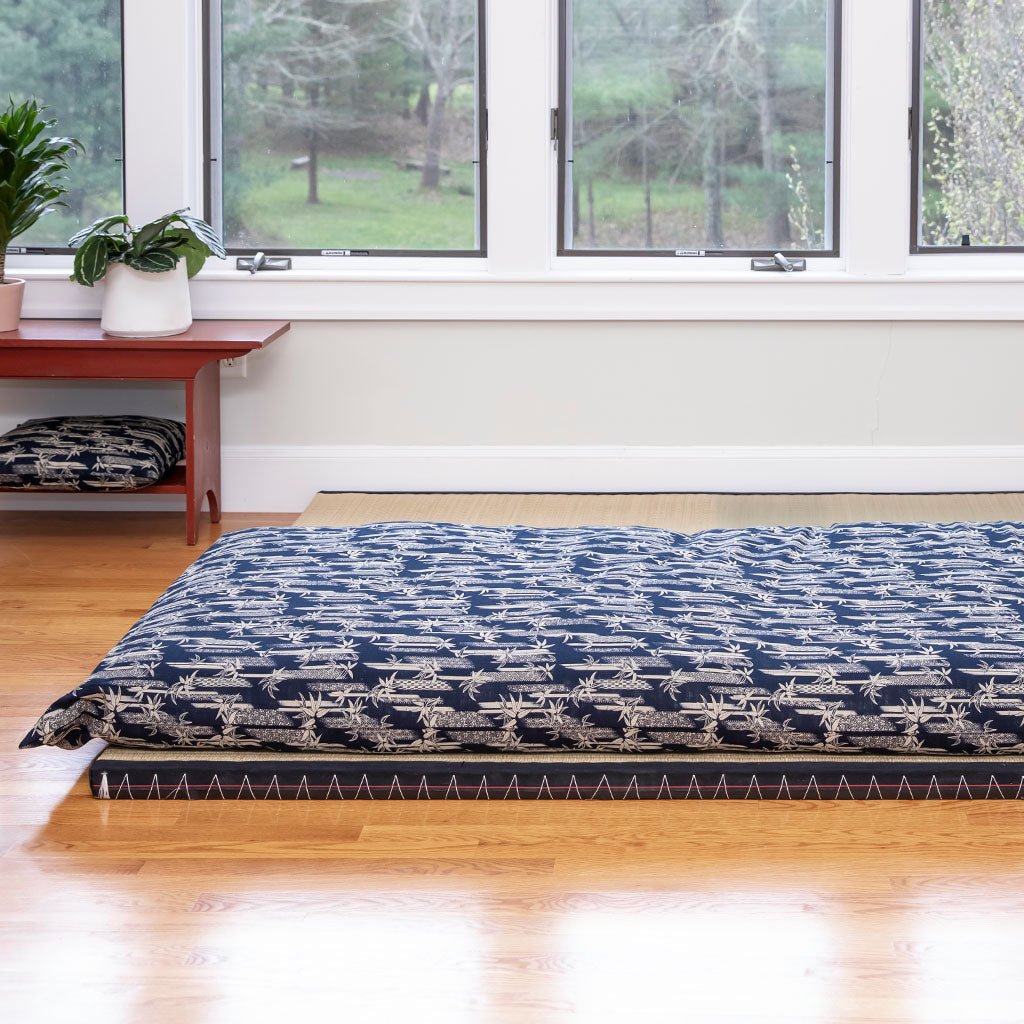 J-Life Shikifuton with Takenomori Navy Removable Cover