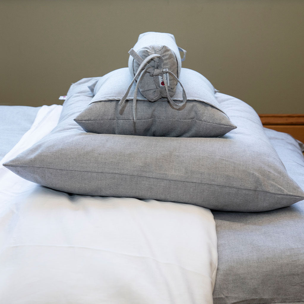 Bedding Bundle: Ainezu Gray