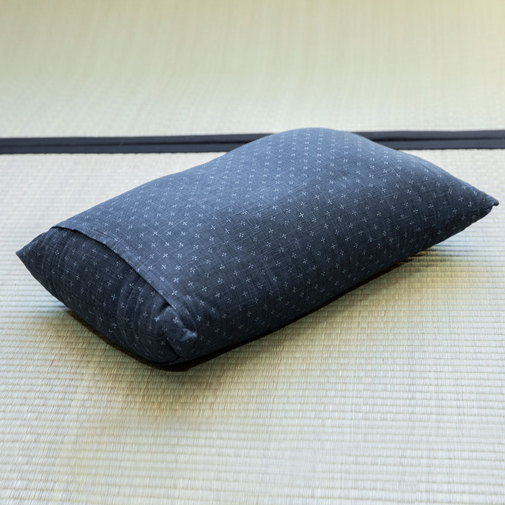 J-Life Aizome Navy Buckwheat Hull Pillow