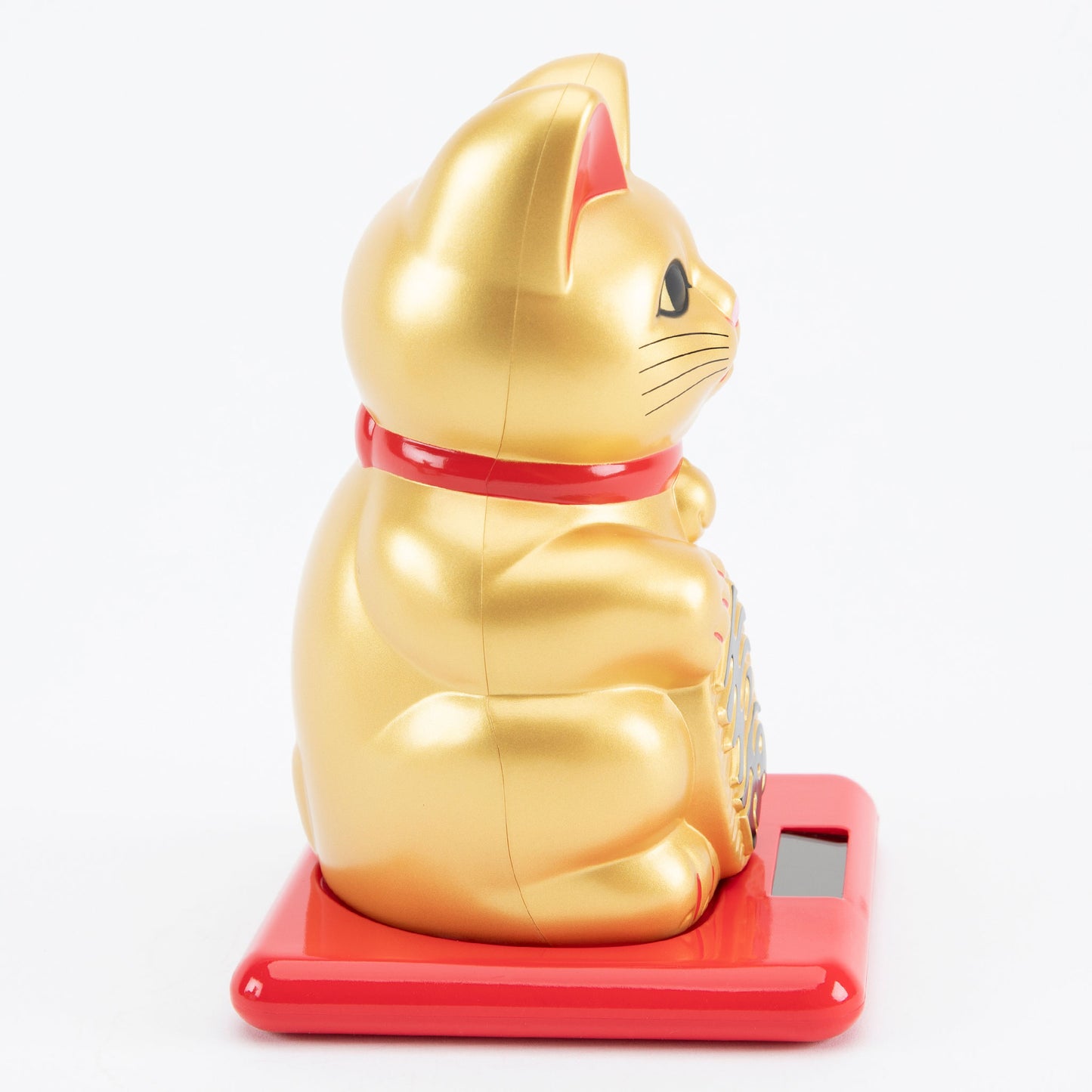 Waving Cat: Solar-Powered Maneki Neko