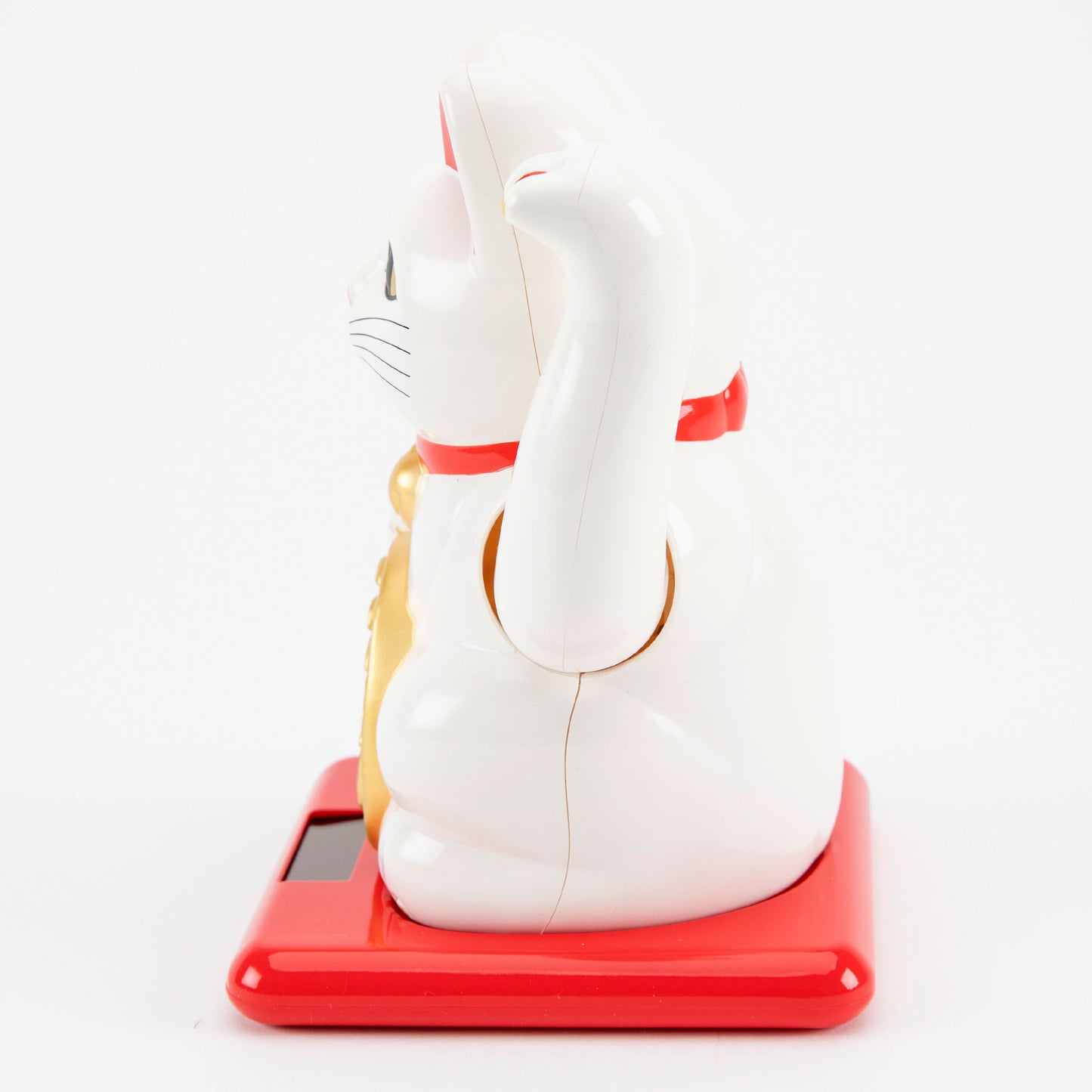 Waving Cat: Solar-Powered Maneki Neko