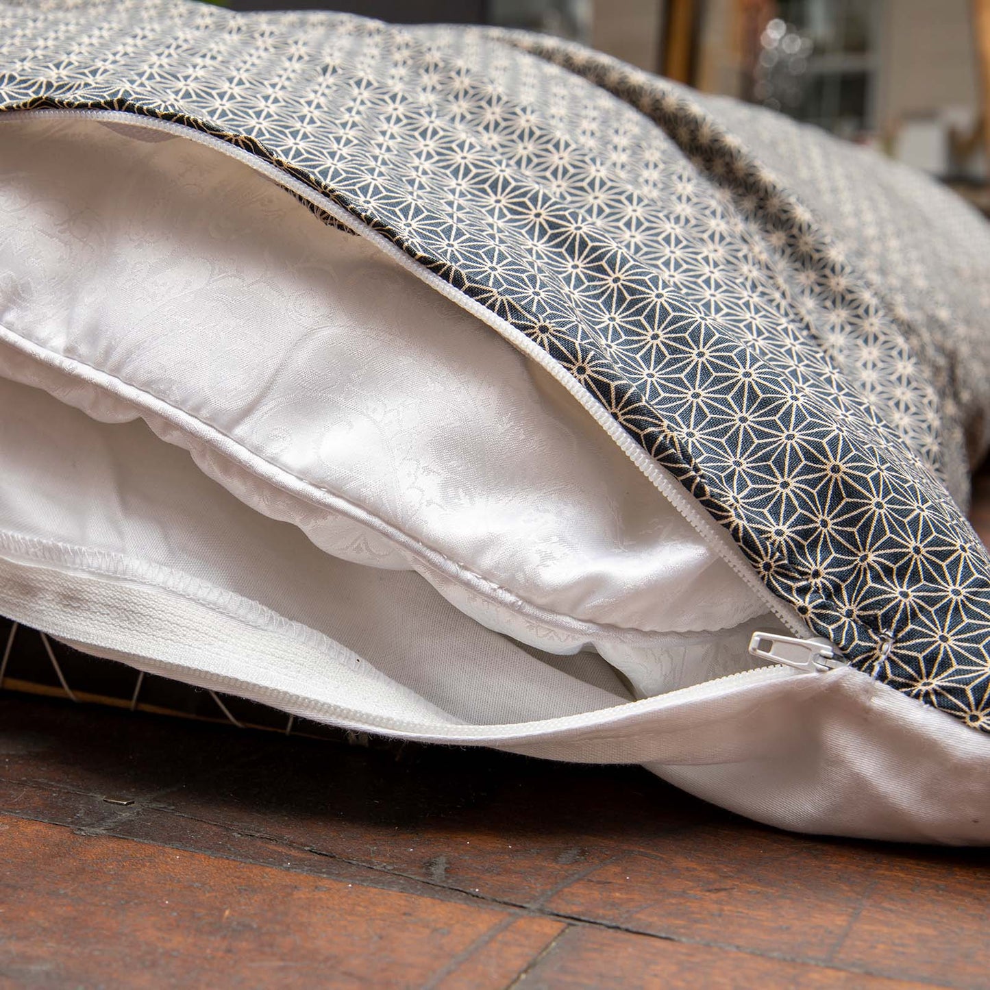 J-Life Asa No Ha Black #2 Custom Kakefuton with Removable Cover_Kakefutons_Kakefuton with custom cover_Japan Tradition_Sleep System_Handmade__1__2__3__4