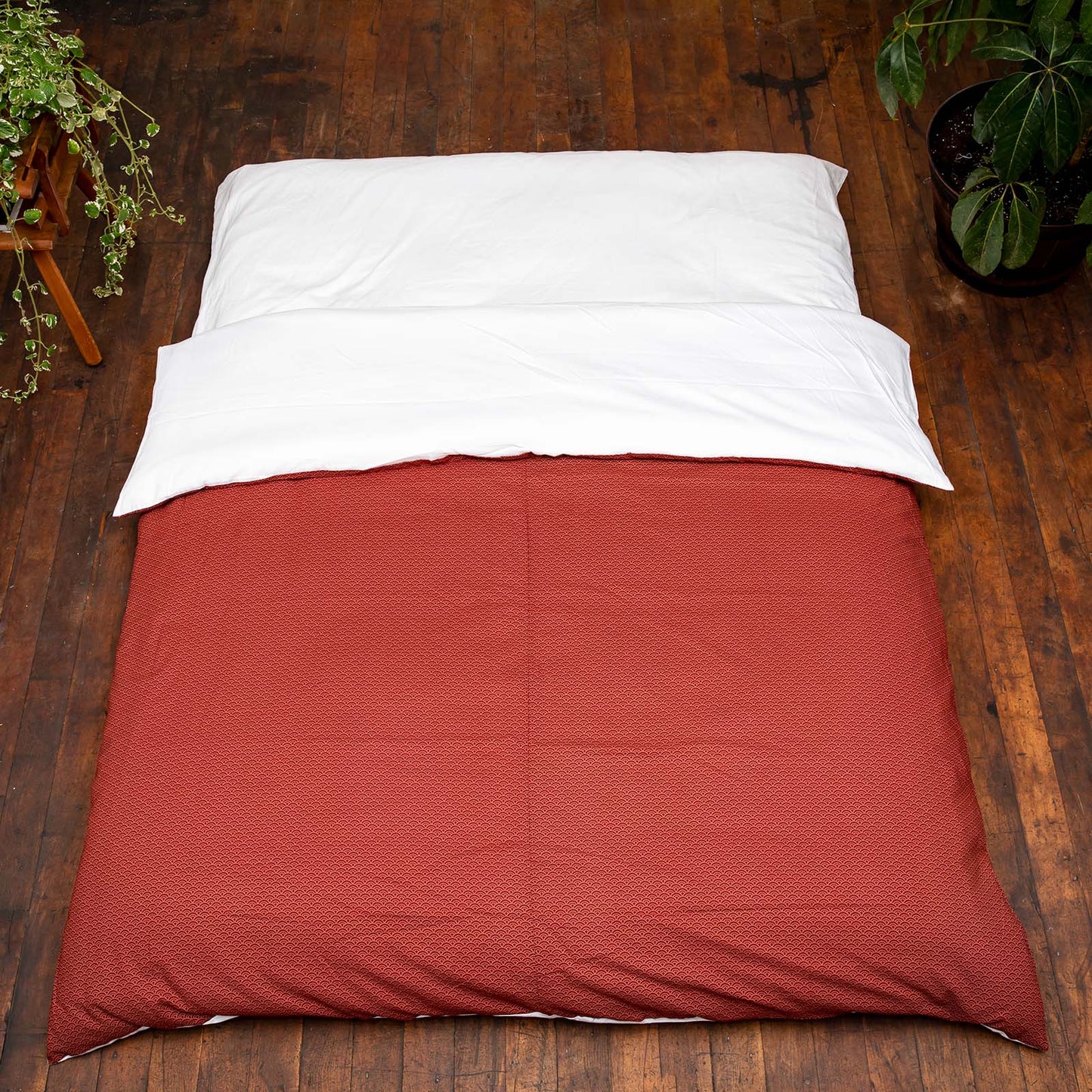 J-Life Seikai Ha Red Custom Kakefuton with Removable Cover_Kakefutons_Kakefuton with custom cover_Japan Tradition_Sleep System