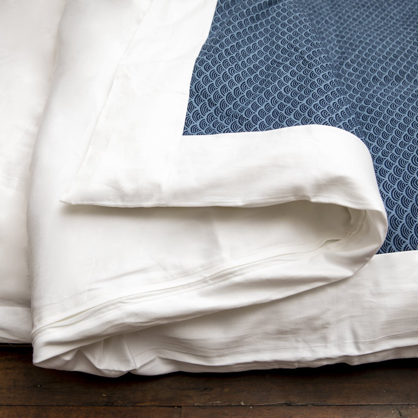 J-Life Nami Blue Custom Kakefuton with Removable Cover
