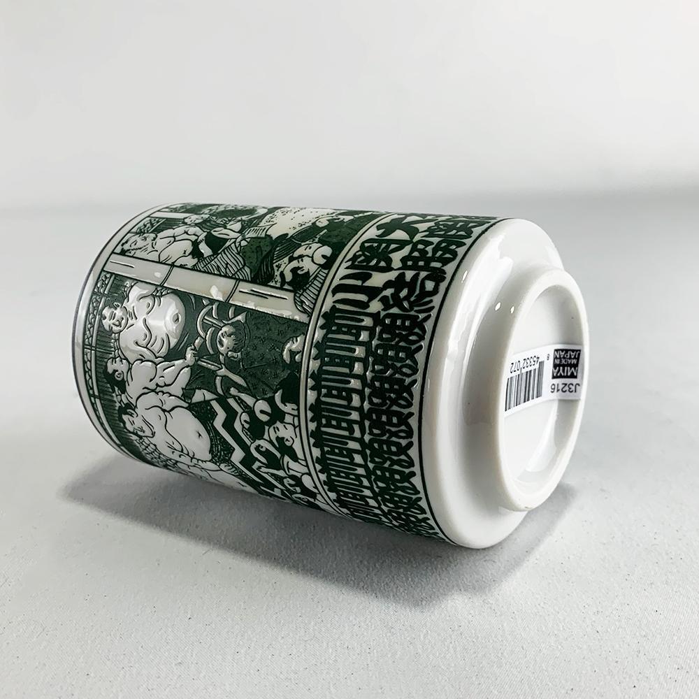 Illustrated Teacup, Sumo Champs_Lifestyle