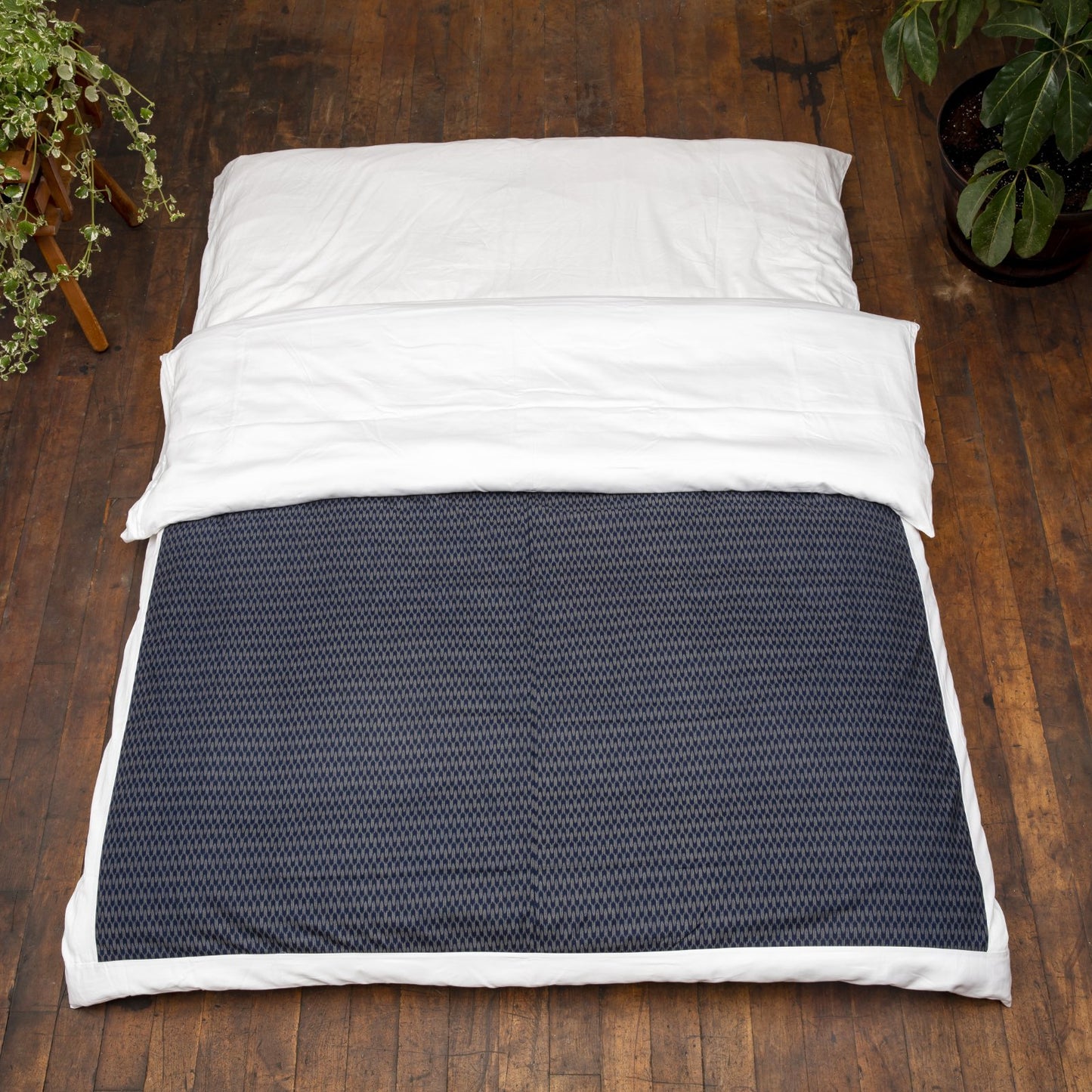 J-Life Ya Gasuri Navy Custom Kakefuton with Removable Cover_Kakefutons