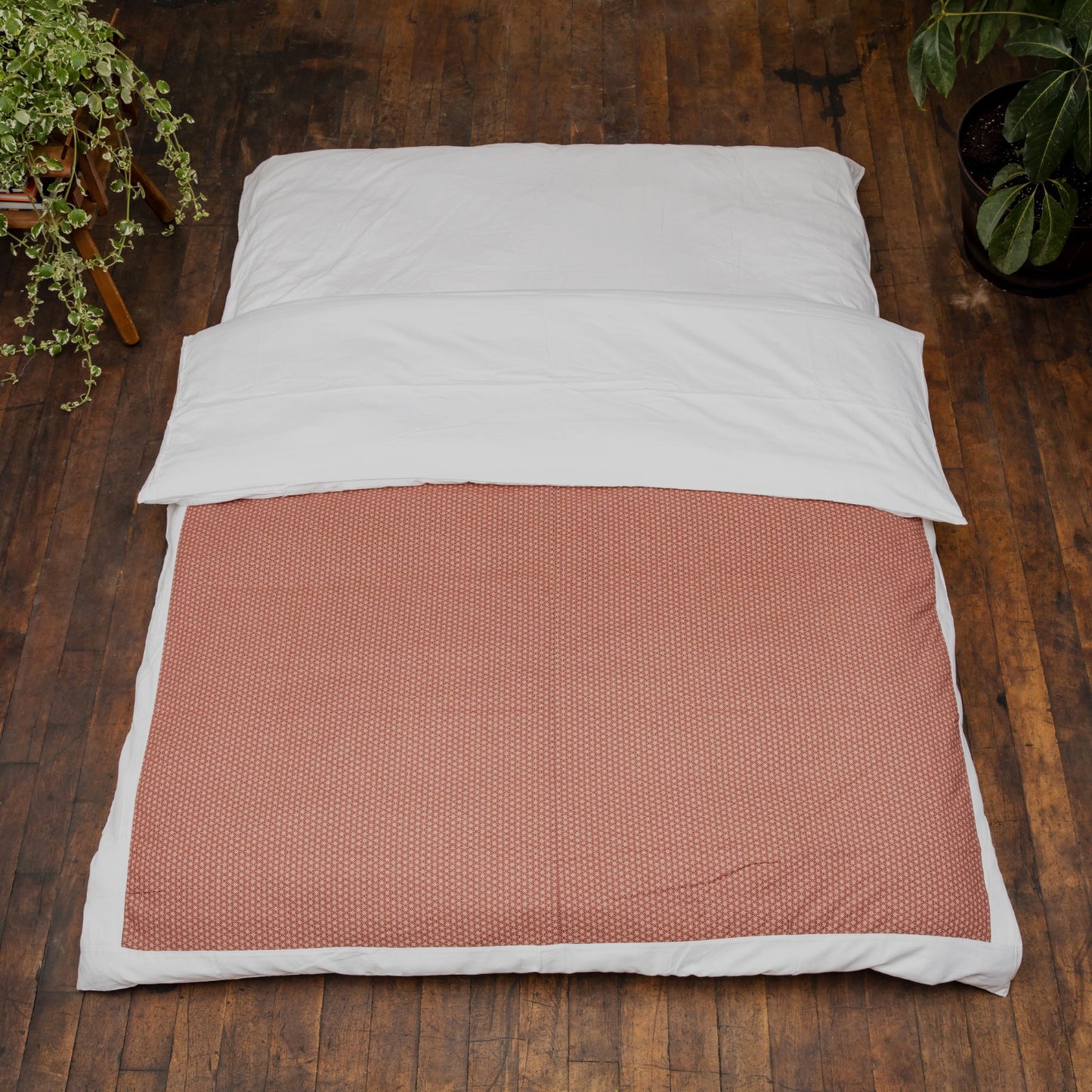 J-Life Asa No Ha Red Custom Kakefuton with Removable Cover_Kakefutons