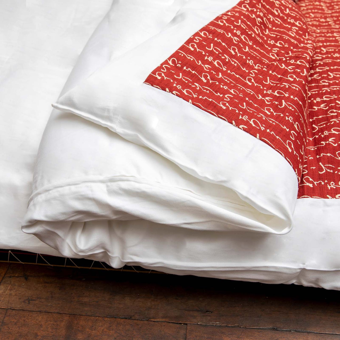 J-Life Kanji Red Custom Kakefuton with Removable Cover