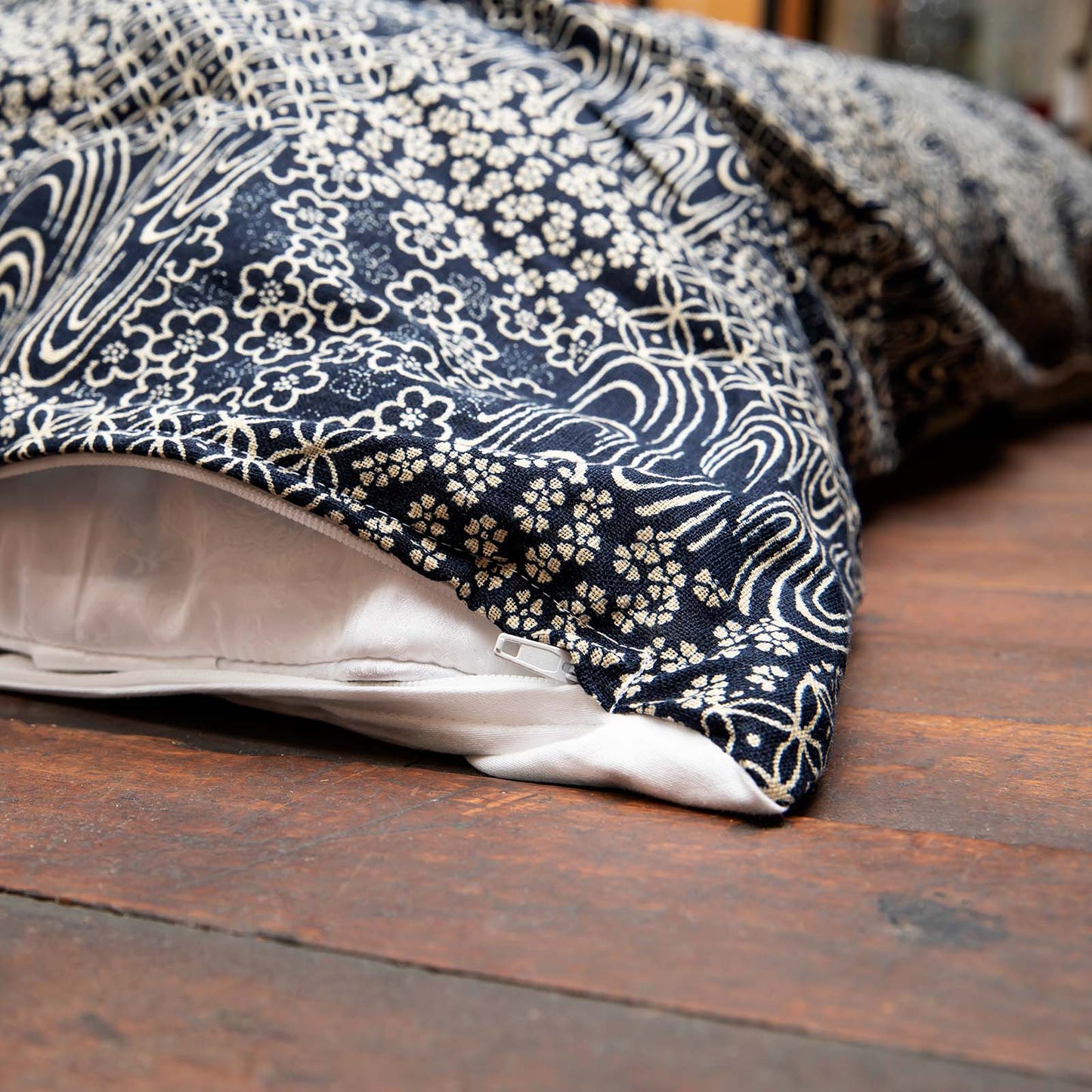 J-Life Patchi Navy Custom Kakefuton with Removable Cover_Kakefutons_Kakefuton with custom cover_Japan Tradition_Sleep System_Handmade__1__2__3