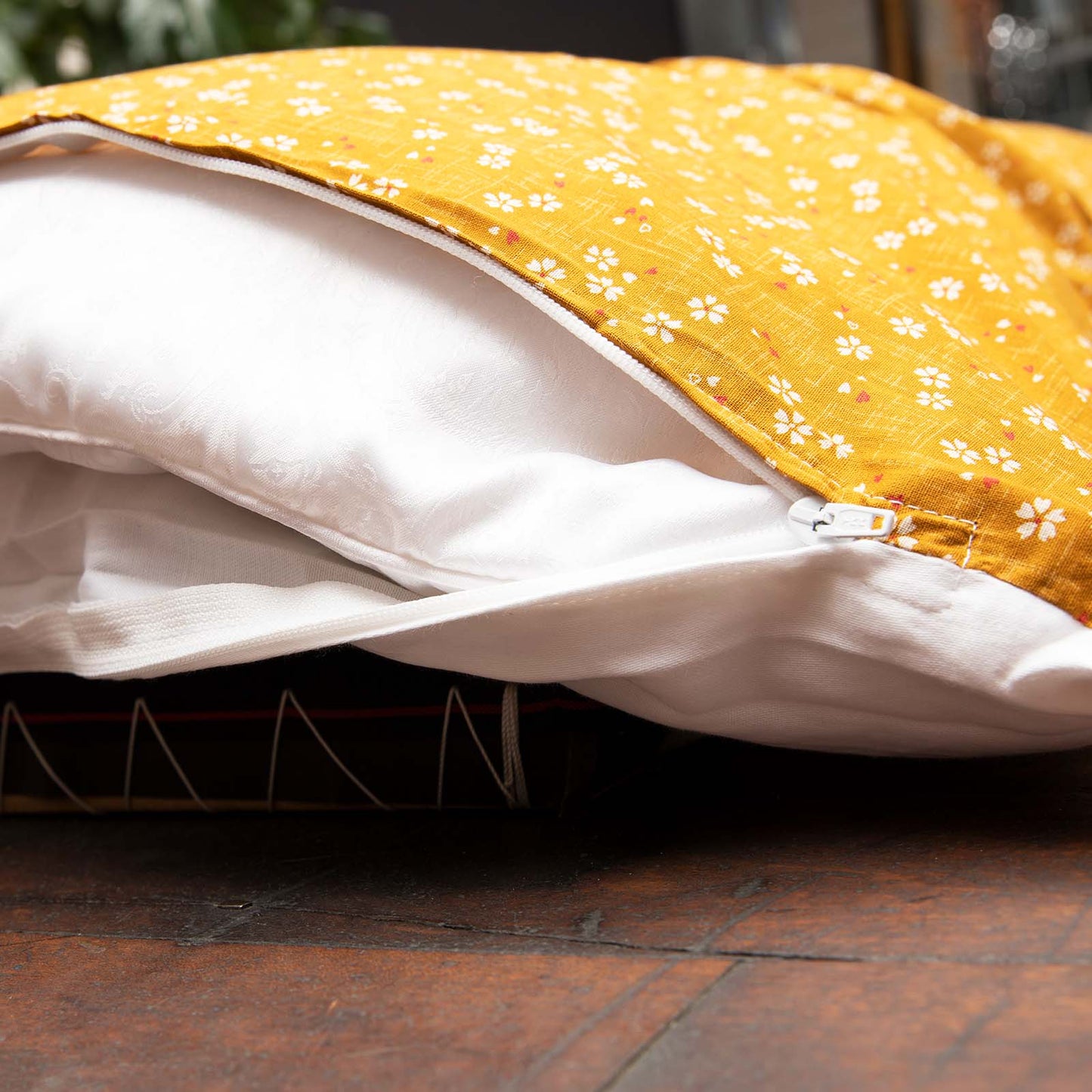 J-Life Sakura Gold Custom Kakefuton with Removable Cover_Kakefutons_Kakefuton with custom cover_Japan Tradition_Sleep System_Handmade__1__2__3__4__5