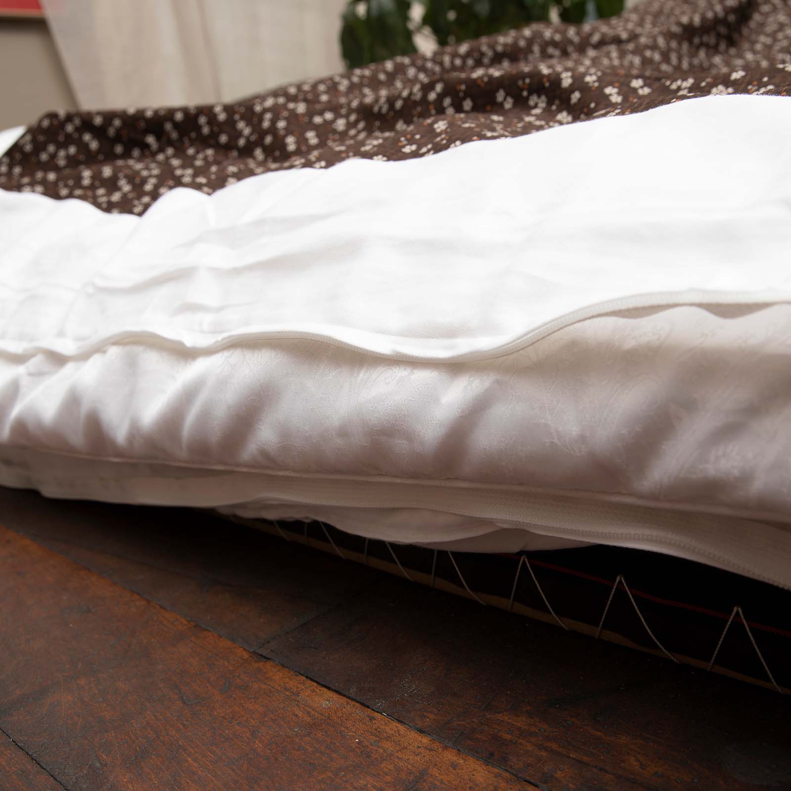 J-Life Sakura Brown Custom Kakefuton with Removable Cover_Kakefutons_Kakefuton with custom cover