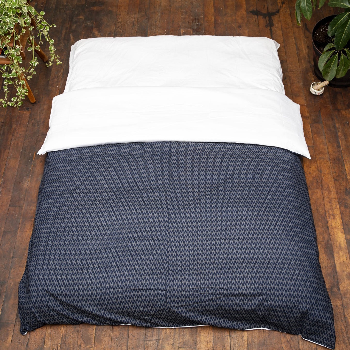 J-Life Ya Gasuri Navy Custom Kakefuton with Removable Cover_Kakefutons_Kakefuton with custom cover_Japan Tradition_Sleep System_Handmade