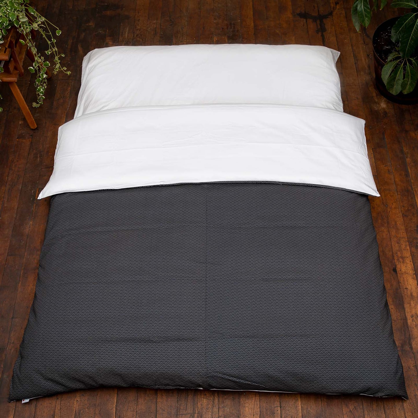J-Life Seikai Ha Navy Custom Kakefuton with Removable Cover_Kakefutons_Kakefuton with custom cover_Japan Tradition_Sleep System_Handmade