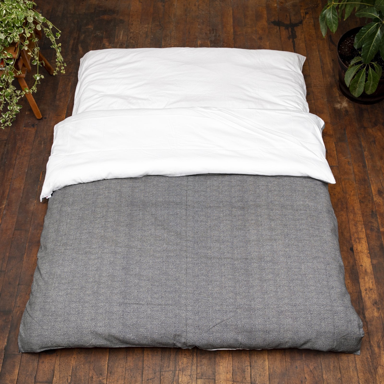 J-Life Toransu Navy Custom Kakefuton with Removable Cover_Kakefutons_Kakefuton with custom cover_Japan Tradition_Sleep System