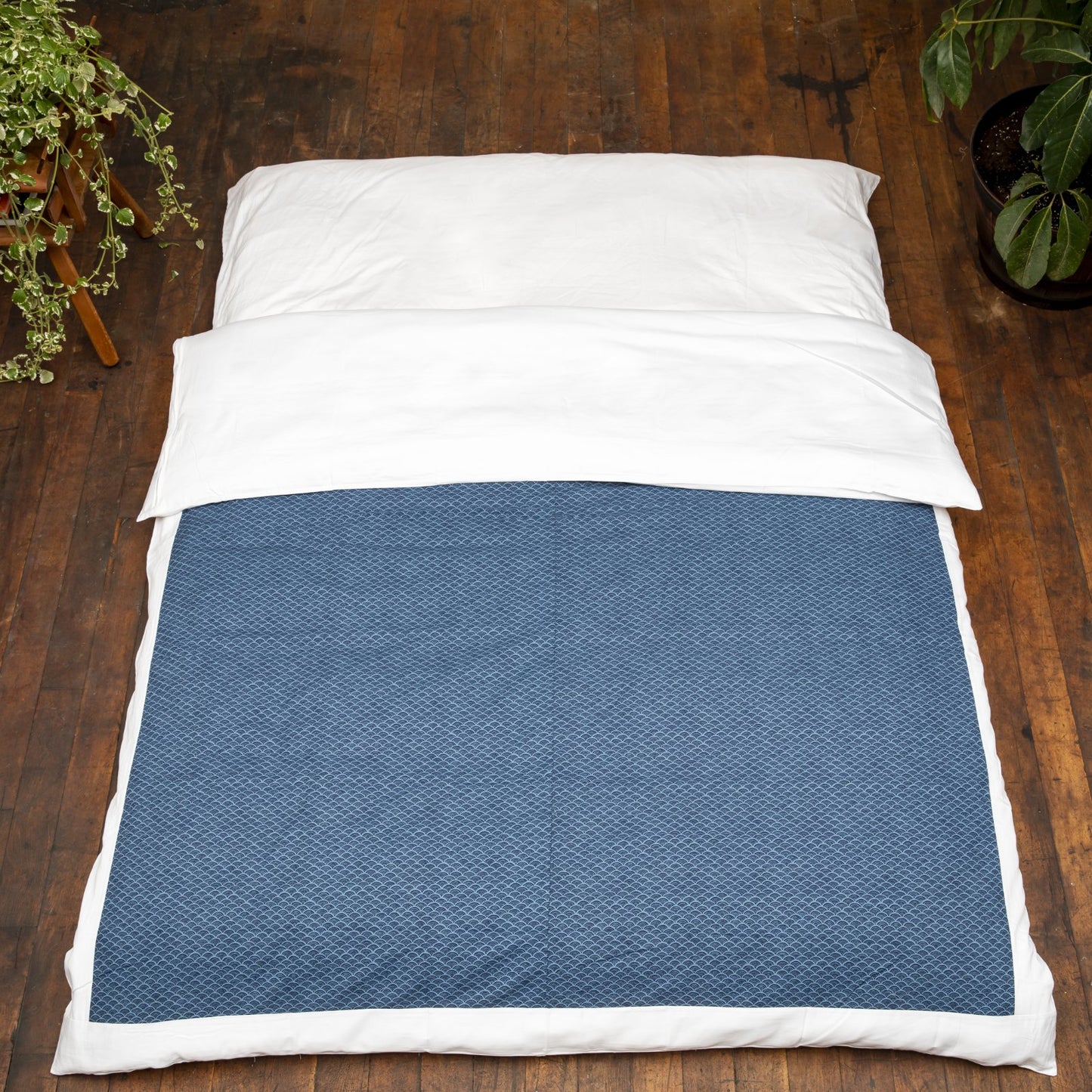 J-Life Nami Blue Custom Kakefuton with Removable Cover_Kakefutons