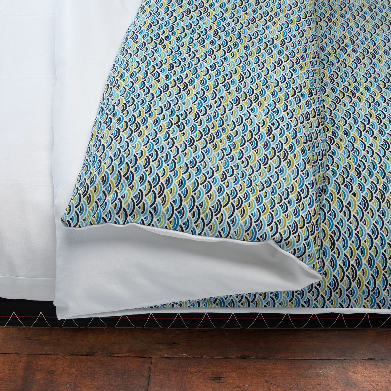 J-Life Colorful Seika Ha Blue Custom Kakefuton with Removable Cover_Kakefutons