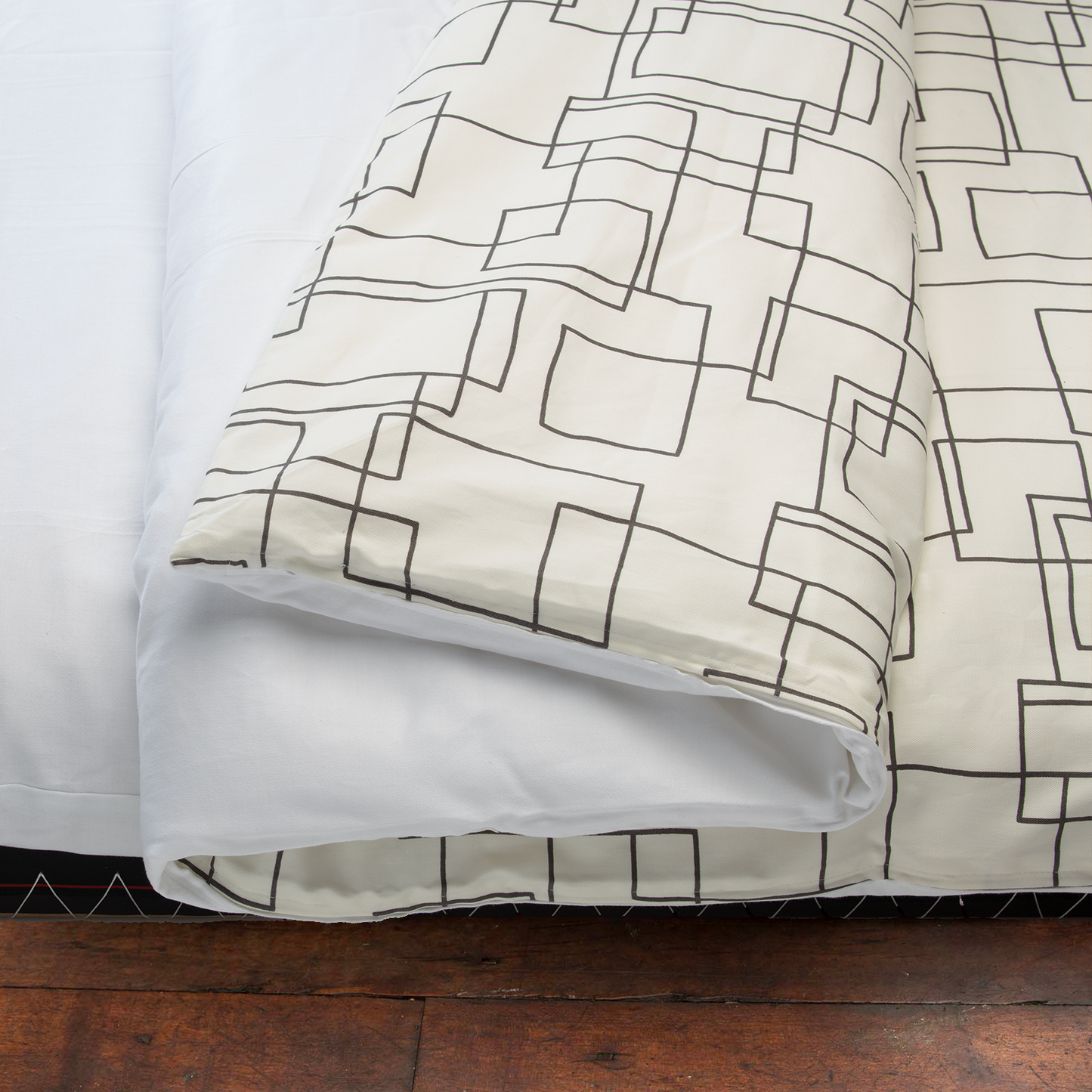 J-Life Shikaku White Custom Kakefuton with Removable Cover_Kakefutons