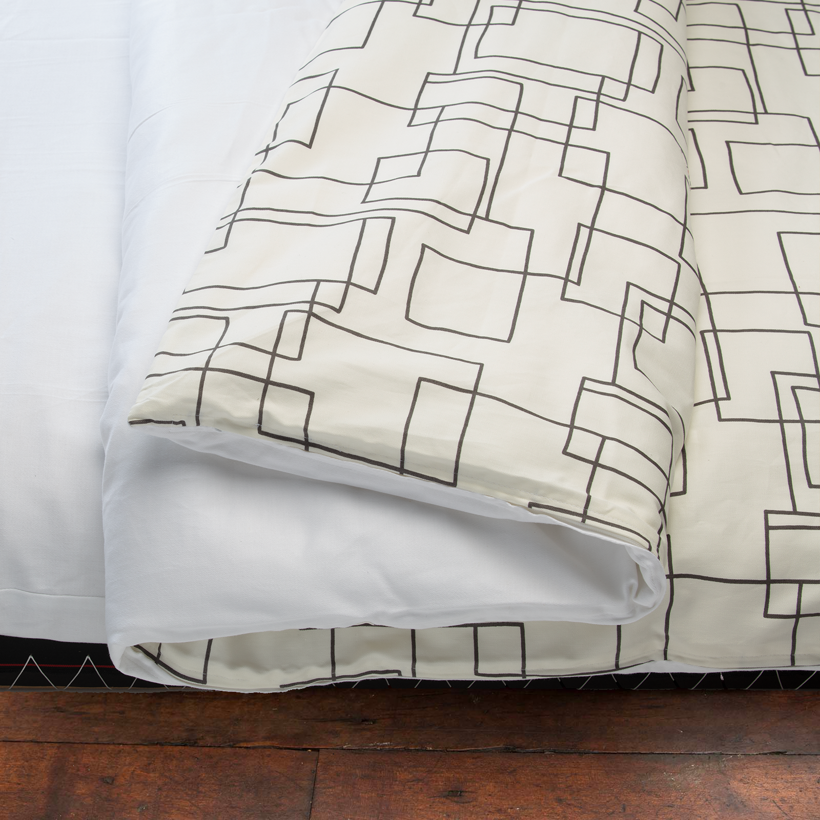 J-Life Shikaku White Custom Kakefuton with Removable Cover_Kakefutons