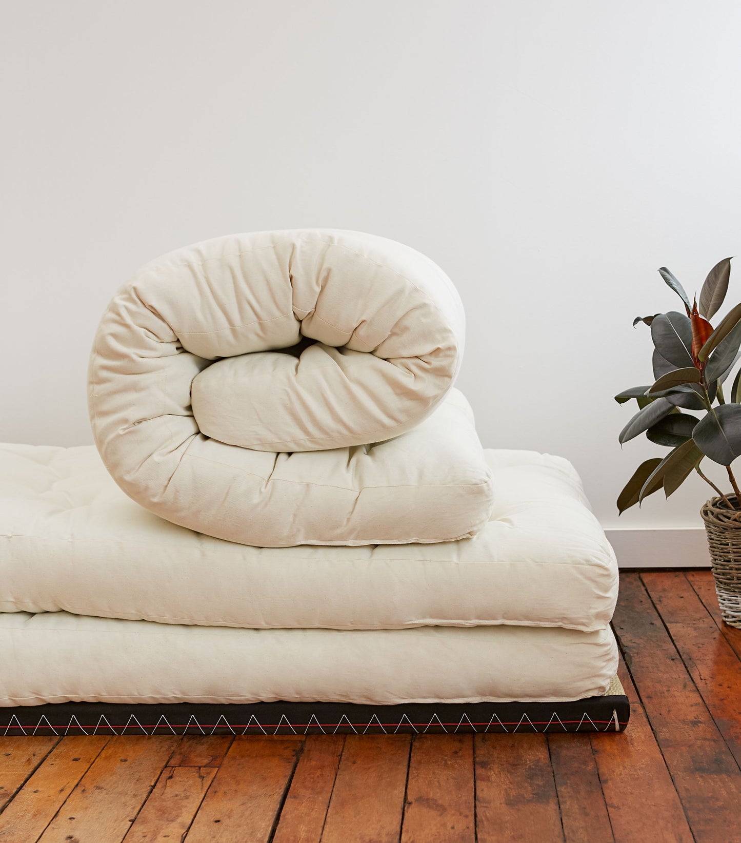 Japanese mattress bed