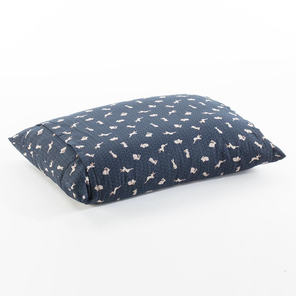 J-Life Usagi Navy Buckwheat Hull Pillow_Pillows & Shams