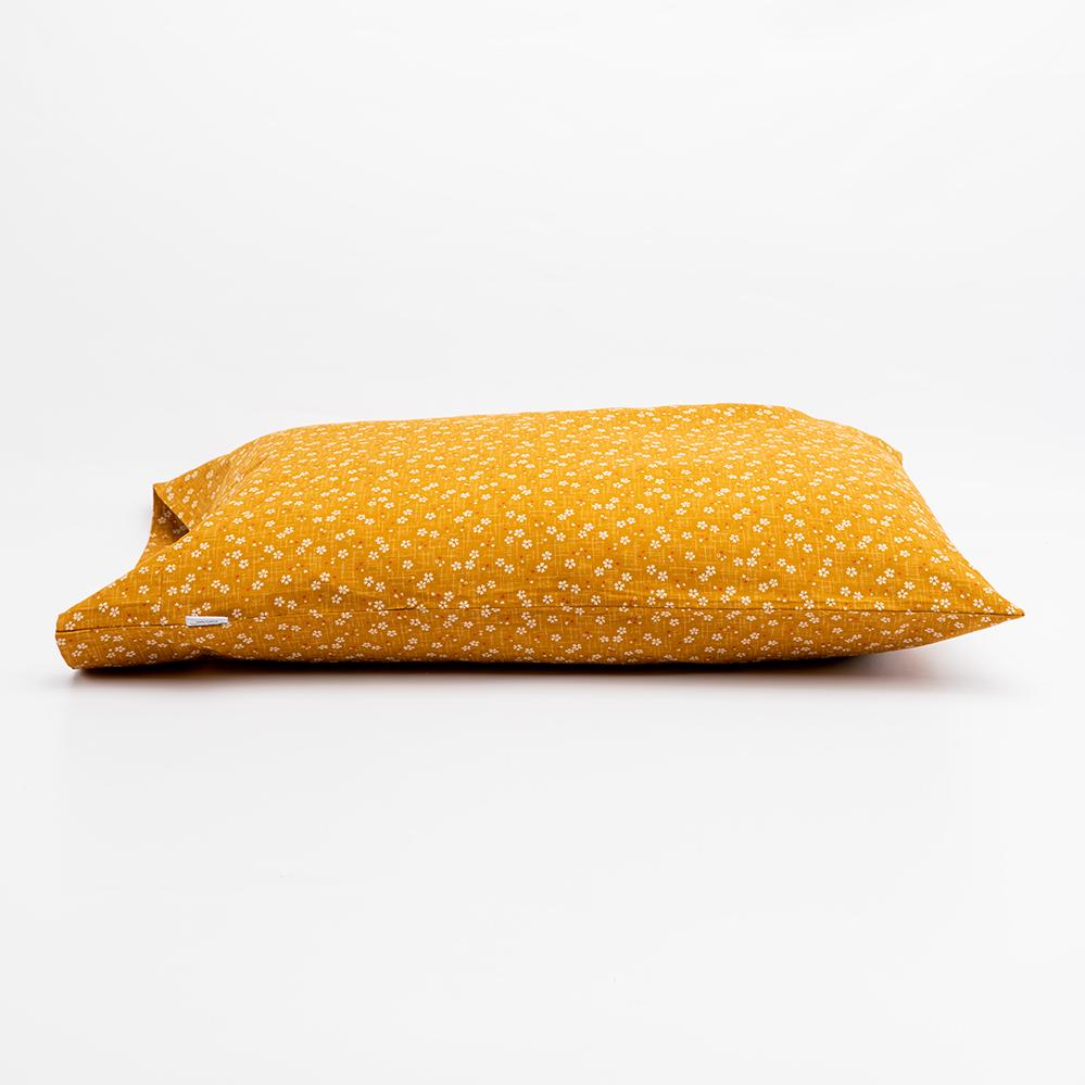 J-Life Sakura Gold Pillowcase_Pillows & Shams