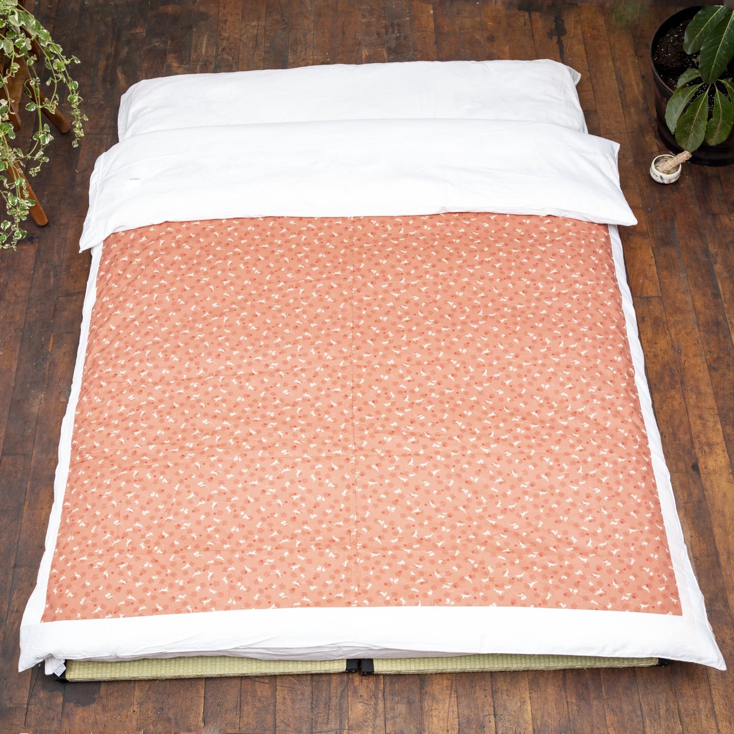 J-Life Usagi Pink Custom Kakefuton with Removable Cover_Kakefutons