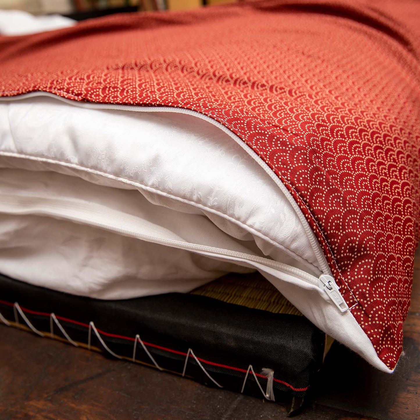 J-Life Seikai Ha Red Custom Kakefuton with Removable Cover_Kakefutons_Kakefuton with custom cover_Japan Tradition_Sleep System_Handmade__1