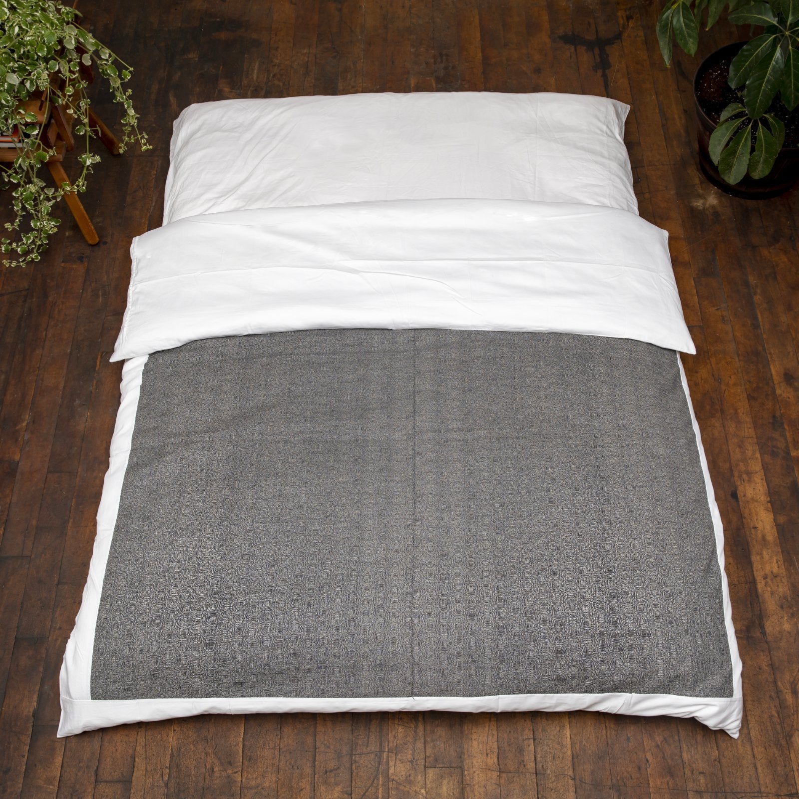 J-Life Toransu Navy Custom Kakefuton with Removable Cover_Kakefutons