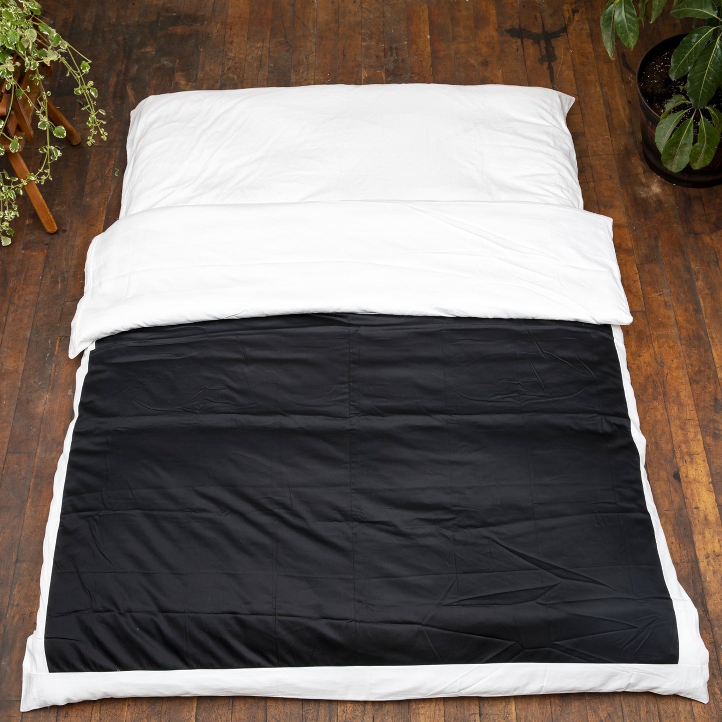 J-Life Black Ultra Sateen Custom Kakefuton with Removable Cover_Kakefutons