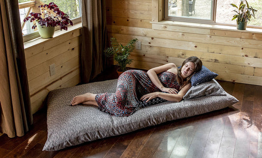 Public Sleeping Day: Mastering the Power Nap the Japanese Way