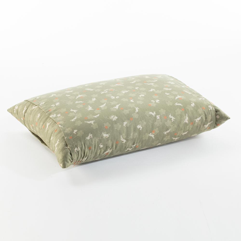 J-Life Usagi Green Buckwheat Hull Pillow_Pillows & Shams