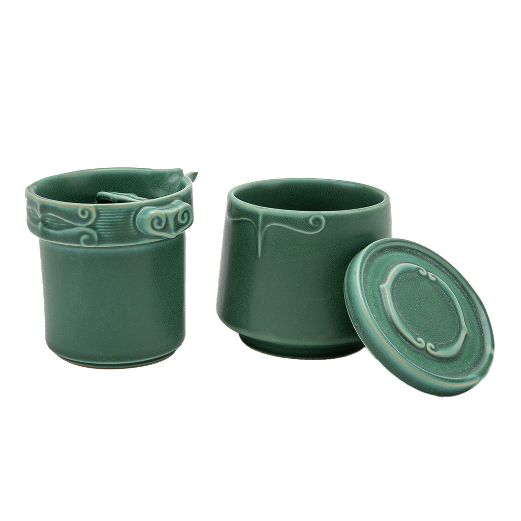 Jade Green Tea Cup with Strainer and Lid