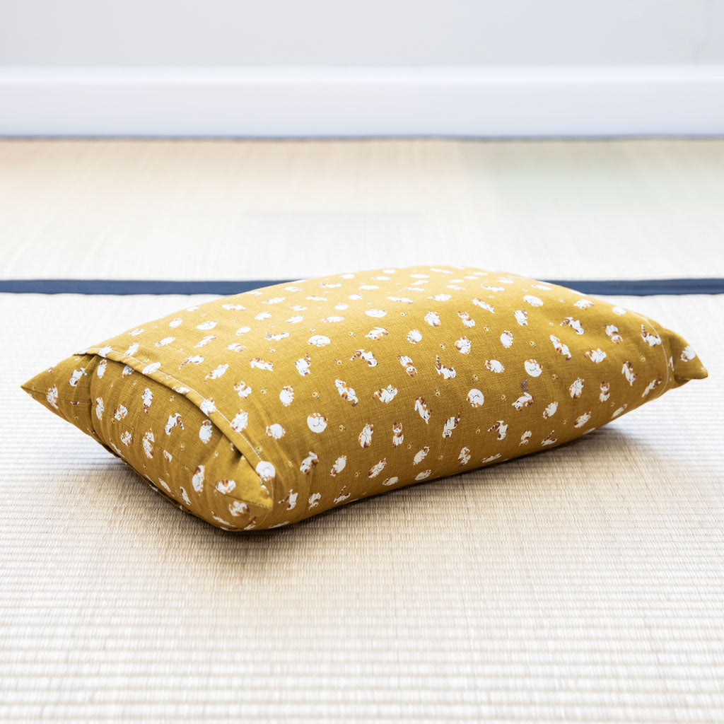 J-Life Koneko Gold Buckwheat Hull Pillow