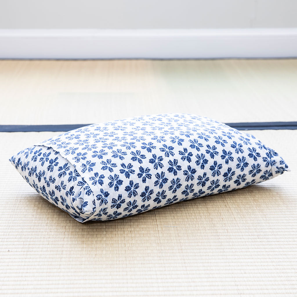 J-Life Plum Blossom Navy Buckwheat Hull Pillow