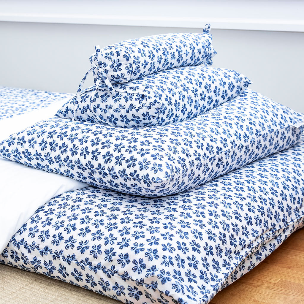 J-Life Plum Blossom Navy Pillowcase