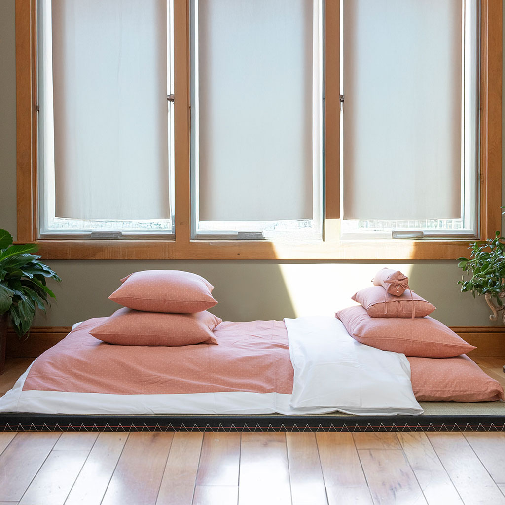 J-Life Akebono Pink Custom Kakefuton with Removable Cover
