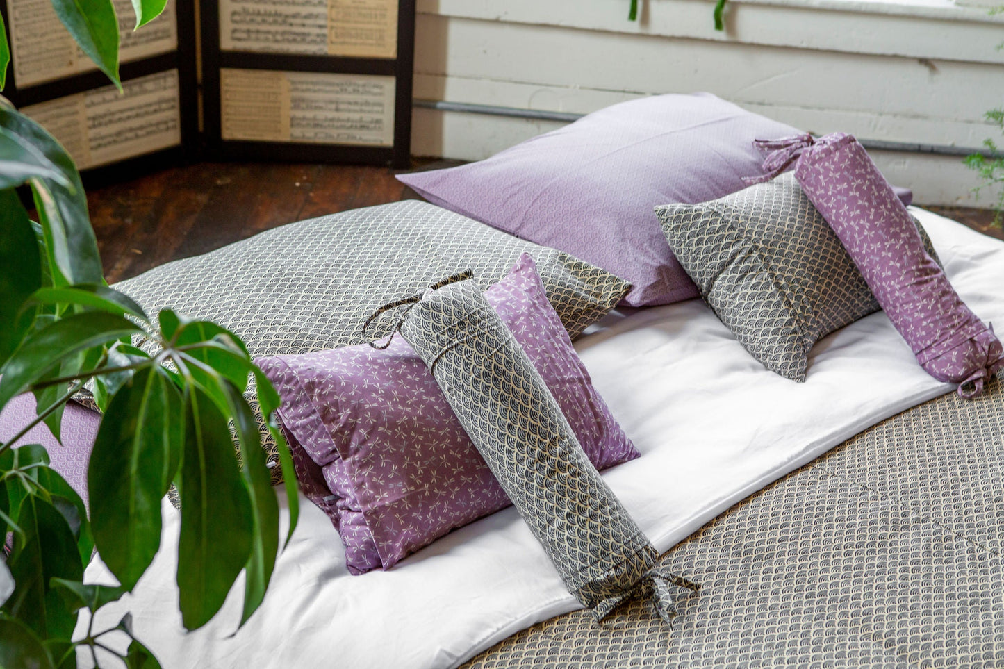 J-Life Tombo Purple Buckwheat Hull Pillow_Pillows & Shams_Buckwheat Hull Pillow_100% double cleaned organic American fluffy