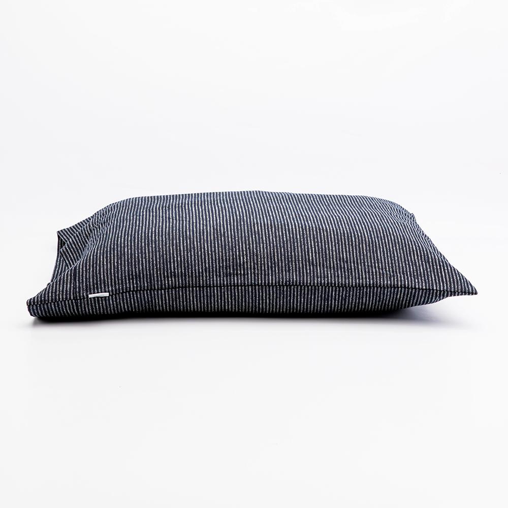 J-Life Shima Navy Pillowcase_Pillows & Shams