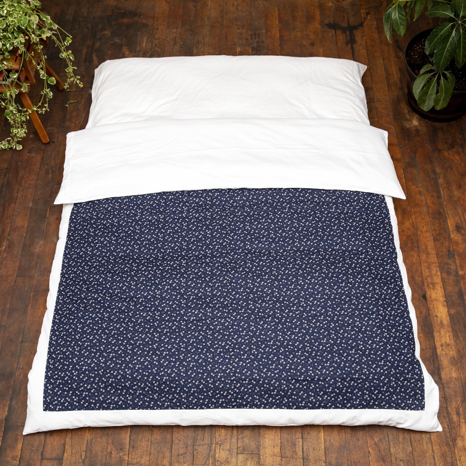 J-Life Sakura Navy Custom Kakefuton with Removable Cover_Kakefutons
