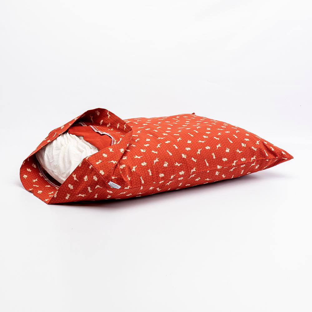 J-Life Usagi Red Pillowcase_Pillows & Shams_Pillowcase