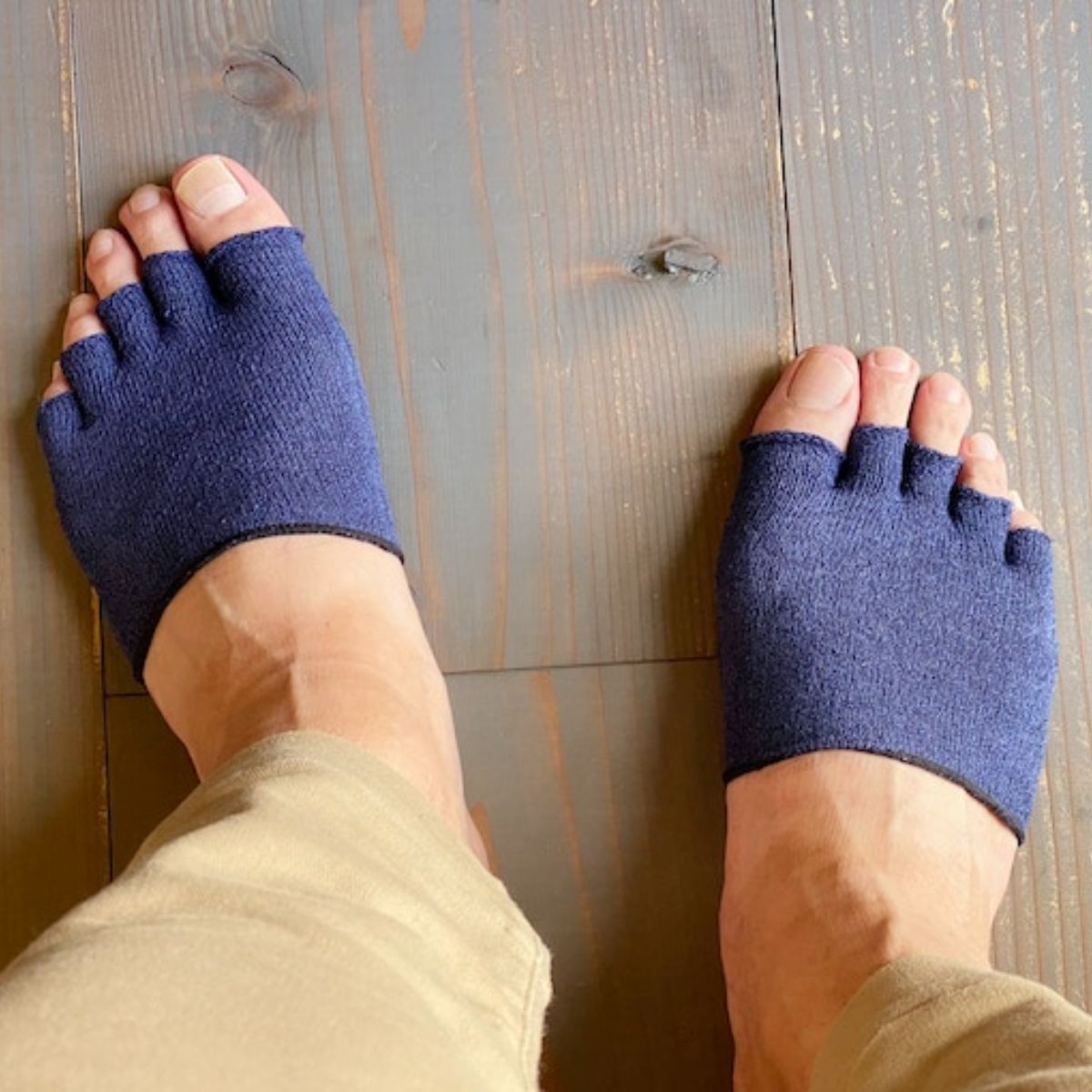 Anti-Odor Moisture-Wicking Toeless Socks